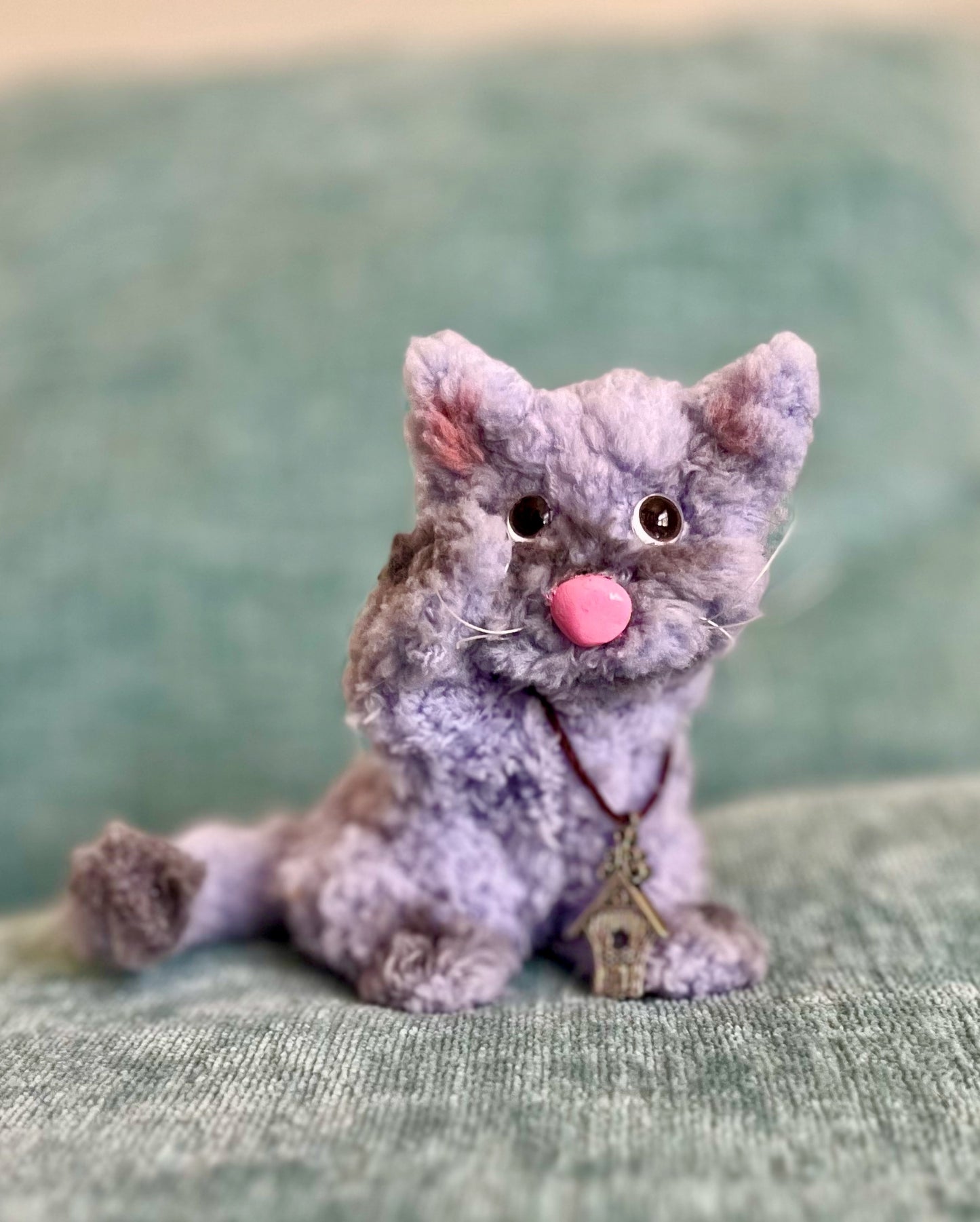 4" FLOOFS: "Clive"