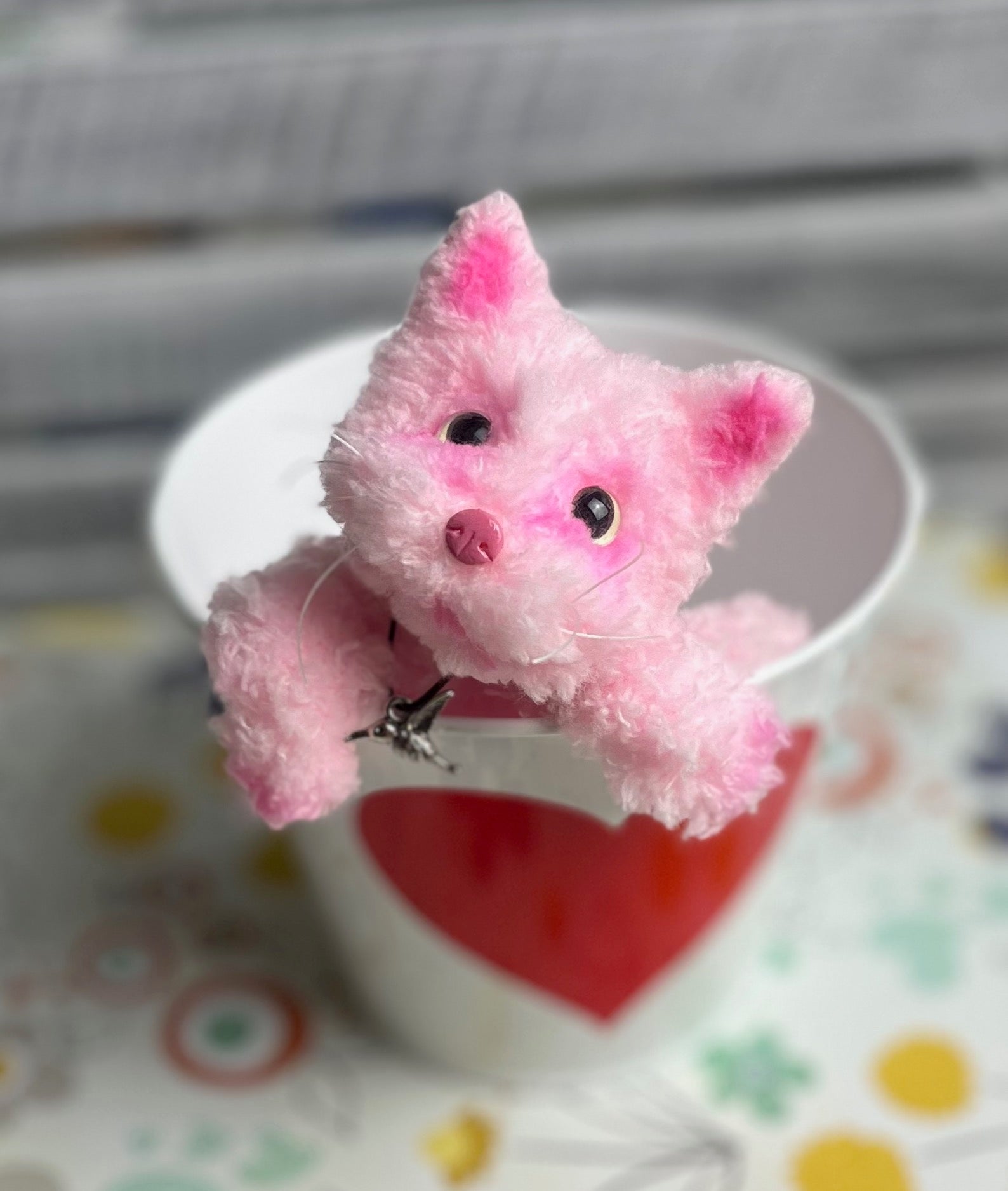 Fluffy pink cat, pink kitten, posable cat, desktop toy, plush cat, pipe cleaner cat