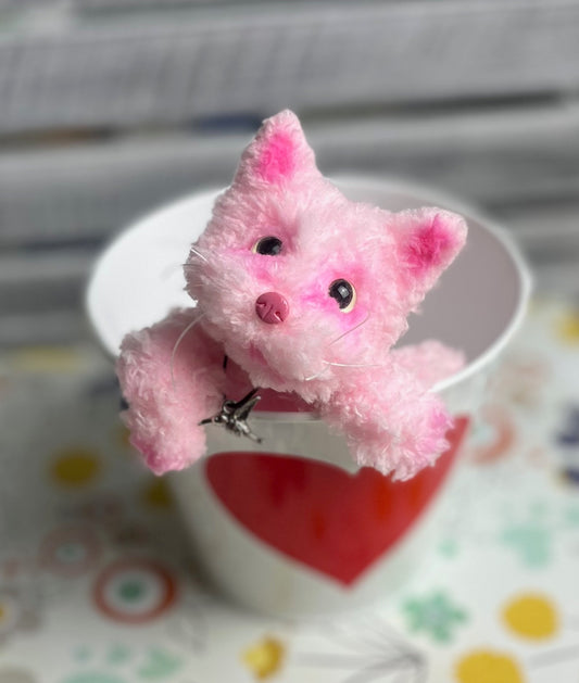 Fluffy pink cat, pink kitten, posable cat, desktop toy, plush cat, pipe cleaner cat